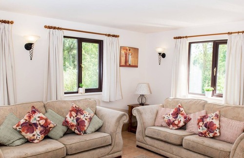 Tremain Cottage | Pass the Keys | Spacious cottage just outside Cardigan - Sleeps 5