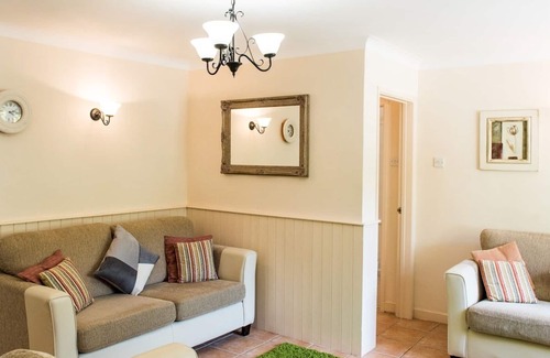 Tremain Cottage | Pass the Keys | Spacious Cottage in Ceredigion - Sleeps 6