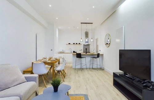Weavers Apartment | Pass the Keys | Stylish 4-Bed,3-Bath in Shoreditch