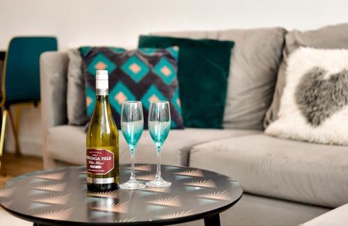 Cardiff City Centre Apartment | Pass the Keys Trendy 1 Bedroom Apartment