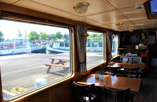 Nieuwmarkt en Lastage Boat Rental | Passengership Avanti