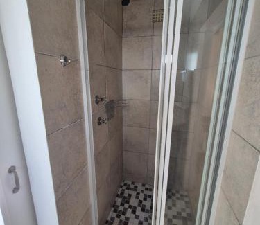 Hermanus City-Centre Apartment | Paterson Place Studios
