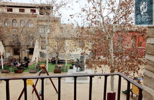 Toledo City Center Apartment | Patio de los Ángeles