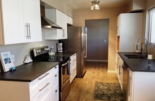 Sierra Vista House | Patio Paradise 3-Bedroom Home Hot Tub too! 5 minutes from Fort Huachuca