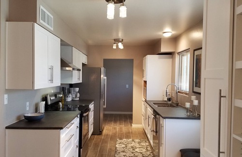 Sierra Vista House | Patio Paradise 3-Bedroom Home Hot Tub too! 5 minutes from Fort Huachuca
