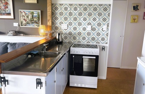 Patons Rock Apartment | Patons Rock Cutie