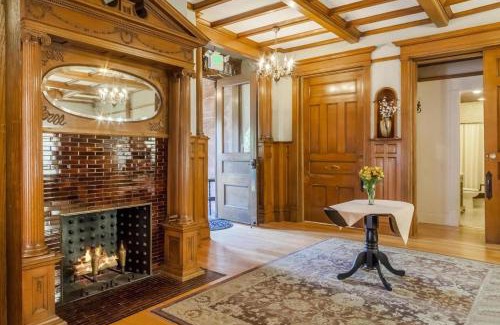 Capitol Hill Bed & Breakfast | Patterson Inn