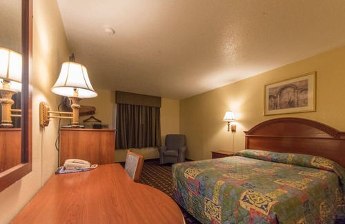 La Plata Hotel | Patuxent Inn