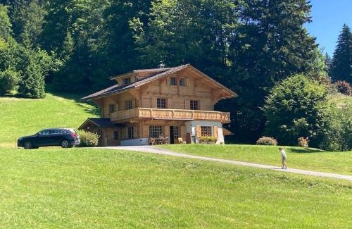 Alpe des Chaux Ski Chalet | Pauline