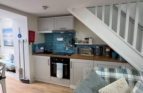 Brynsiencyn Cottage | Pauls Place – Cosy Cottage with Hot Tub