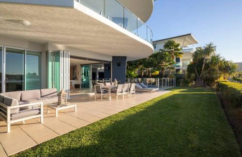 Hamilton Island Apartment | Pavillions 17 Waterfront with Private Pool and Buggy