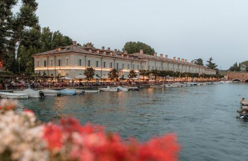 Peschiera del Garda City Centre Apartment | Pavillon Apartments