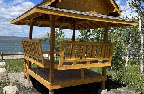 Mountain View Apartment | Payne Lake Wilderness Huts - Hotel Unit