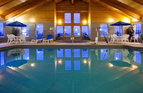 Paynesville Hotel | Paynesville Inn & Suites
