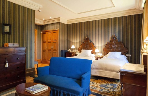 Arzua House | Pazo De Brandeso & Country Club