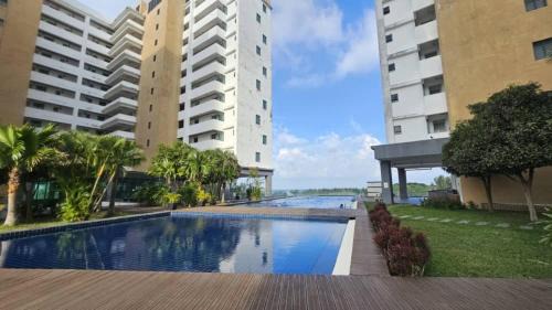 Kampung Bahasa Kapor Apartment | PD D'Wharf The Bay Superior Queen Room SeaView Balcony
