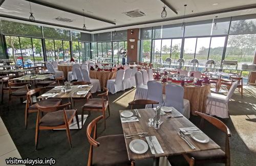 Kampung Bahasa Kapor Apartment | PD D’Wharf Seaview & Sunset Suite (Up to 6 Pax)