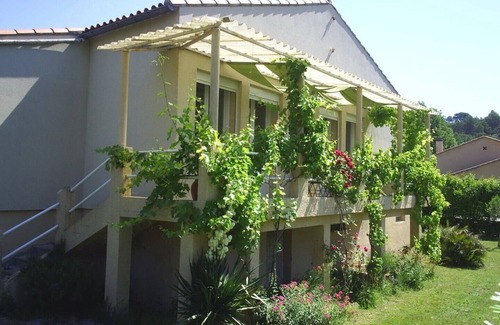 Moulezan House | Peace and privacy, suitable for families or couples