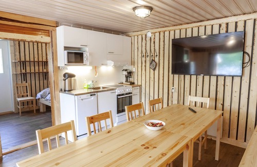 Hameenlinna Cottage | Peace and Privacy Travel - Aulanko Lake Hide-out