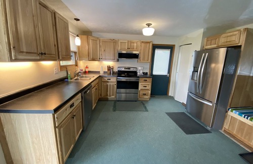 Hawks Cottage | Peace and quiet on this private no-wake lake