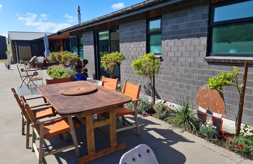 North Taranaki District House | Peace and Tranquility . farmland, river and west coast beach - perfection!