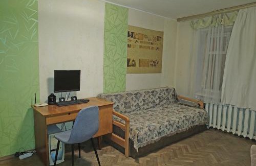 Dniprovs'kyi District Apartment | Peace avenue