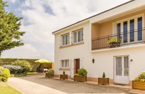 Saint-Hilaire-de-Chaleons Cottage | Peaceful Getaway Between Pornic and Nantes, Family Friendly, Wi-Fi, Near Beach and Village
