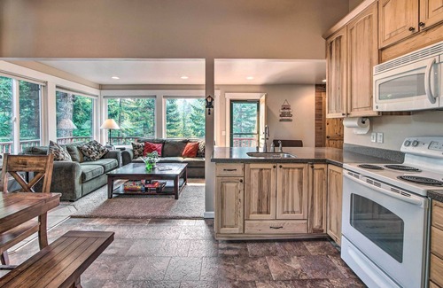 Cle Elum Cabin | Peace in the Pines: Cle Elum Cabin w/Trail!