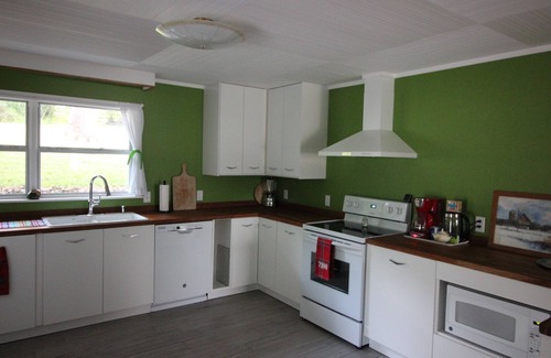 Fairvilla House | Peace - Pie - Privacy Proudly Maintained and Cleaned By Owners