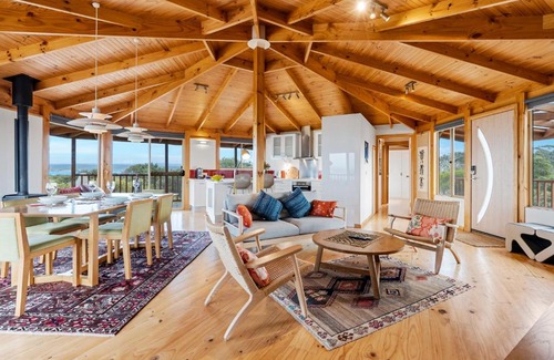 Dolphin Sands House | Peace & Plenty