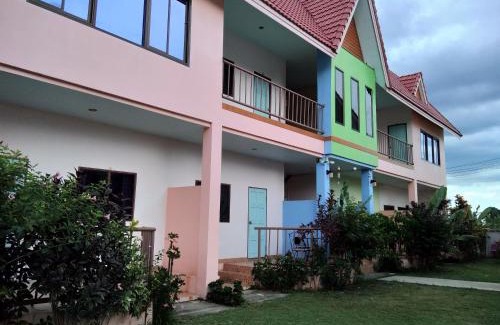 Khun Han Resort | Peace Pool Resort