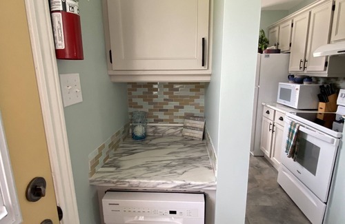 Saint Peters Bay Cottage | Peace & Relaxation with gorgeous waterviews -Near Ntl Park Beach & Trails