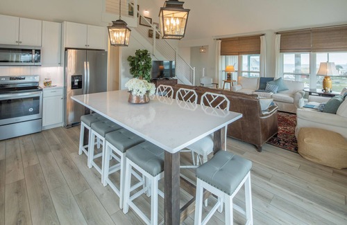 Surf Side Shores House | Peace To You : Vacation Rental Home