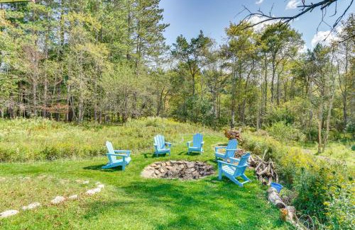 Parksville House | Peaceful 1-Acre Parksville Home Large Deck and Yard