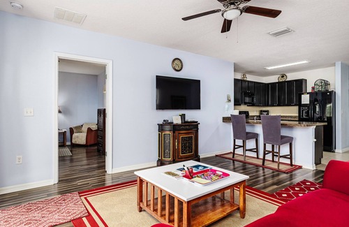 Riverview House | Peaceful 2BR Home w/Modern Comforts in Riverview