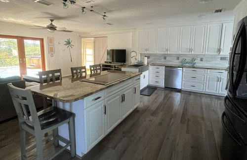 Flor-a-mar House | Peaceful 3 bedroom Gulf Getaway