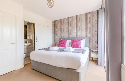 Higham Hill House | Peaceful 4BR Home with Garden& Parking in Walthamstow