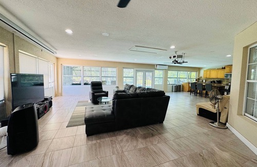 Lake Nona Medical City House | Peaceful 5-bedrooms house with pool!!