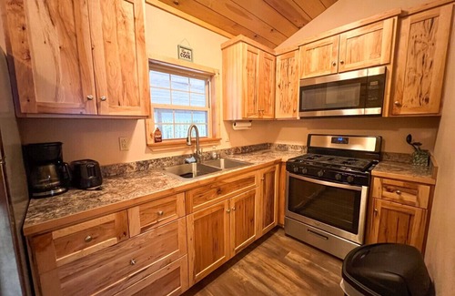 Daisy Cabin | Peaceful cabin <1 mile from Daisy State Park + Private Access to Bear Creek Trail