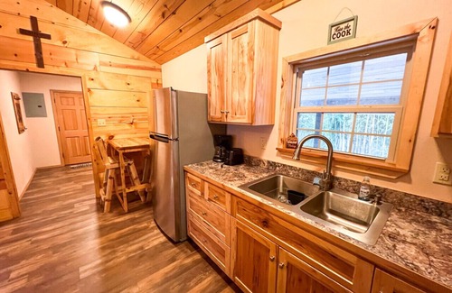 Daisy Cabin | Peaceful cabin <1 mile from Daisy State Park + Private Access to Bear Creek Trail
