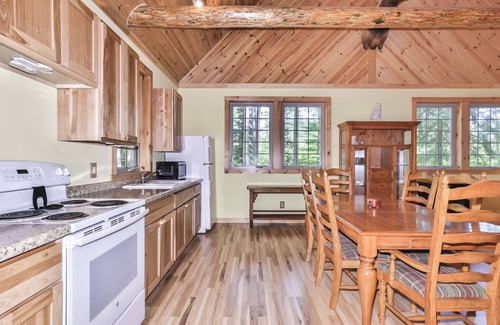 Lake Tomahawk Cabin | Peaceful cabin on 5 acres of woods.