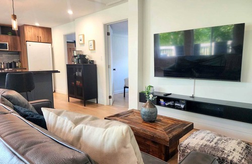 Quartier 5-4 Apartment | Peaceful CityView Hot Tub| 2 Parking | EV Charger
