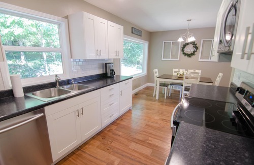 Quincy House | Peaceful, Country Cottage with Open Floor Plan