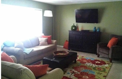 Pilot Grove Cottage | Peaceful Cozy Cottage in Southern Iowa