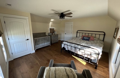Tea Other | Peaceful Farmhouse - newly renovated with beautiful countryside views