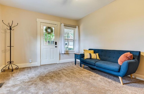 Franklin House | Peaceful Franklin Cottage about 1 Mi to Downtown!