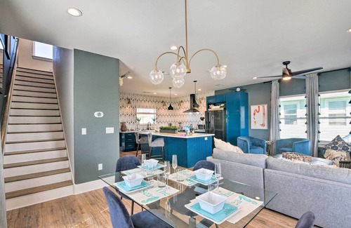 Pointe San Luis House | Peaceful Galveston Getaway w/Deck: Walk to Beach