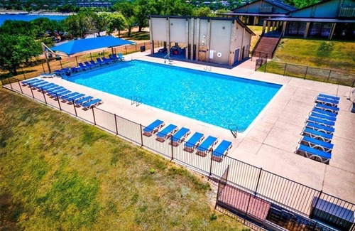 Point Venture House | Peaceful Getaway*Golf Course View*Lake Travis