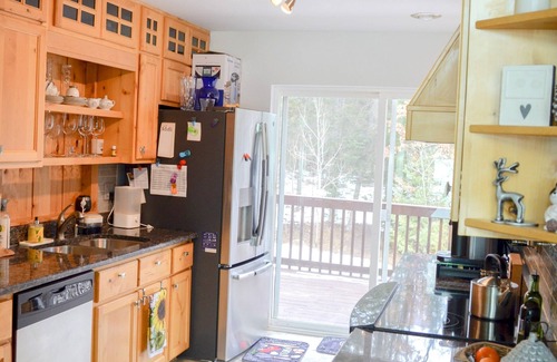 Mio House | Peaceful Getaway on Mio Pond