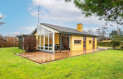 Hvidbjerg Strand House | Peaceful Holiday Home in Børkop near Sea